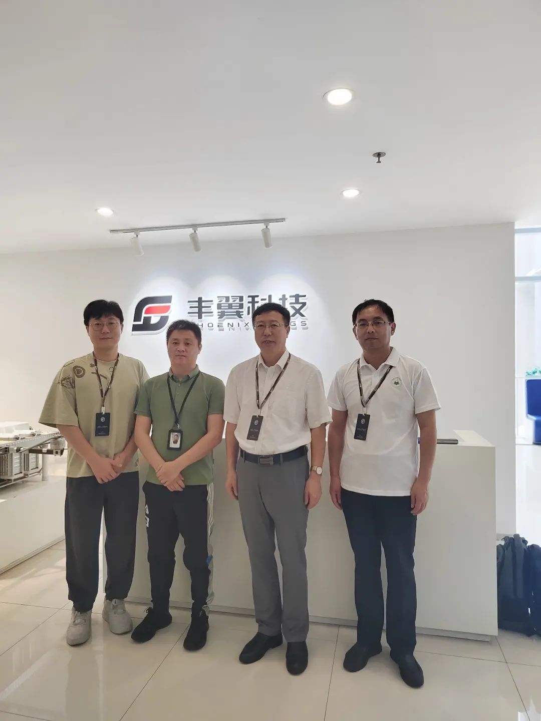 威廉希尔中国官网走访丰翼科技（深圳）有限公司