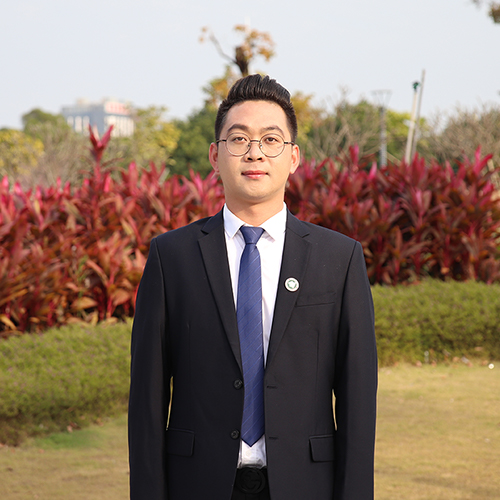 任鹏 党总支副书记 