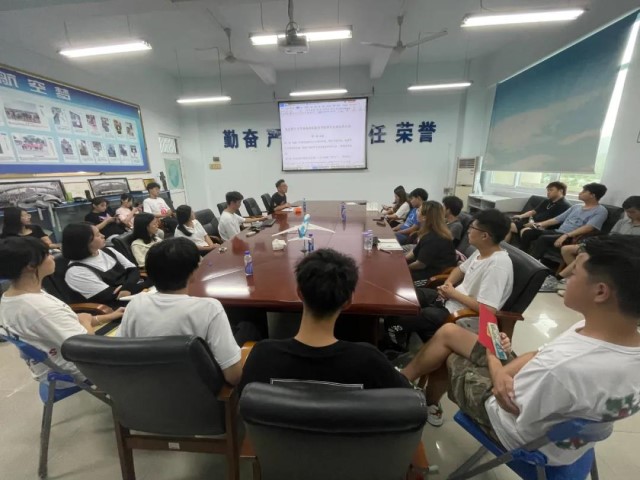 威廉希尔中国官网召开五月份学生事务理事会