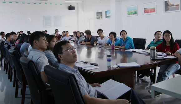 第二届珠海大学生航空科技文化节布置会议召开
