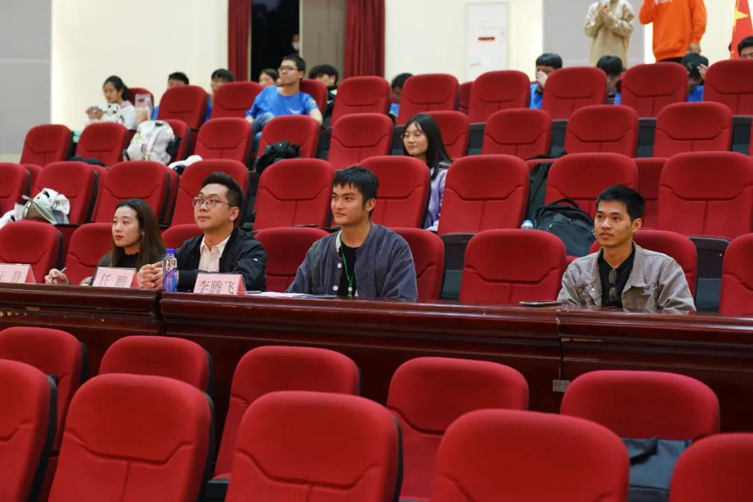 威廉希尔中国官网举办“唱响校园爱国歌曲，庆祝建党百年华诞”主题合唱比赛