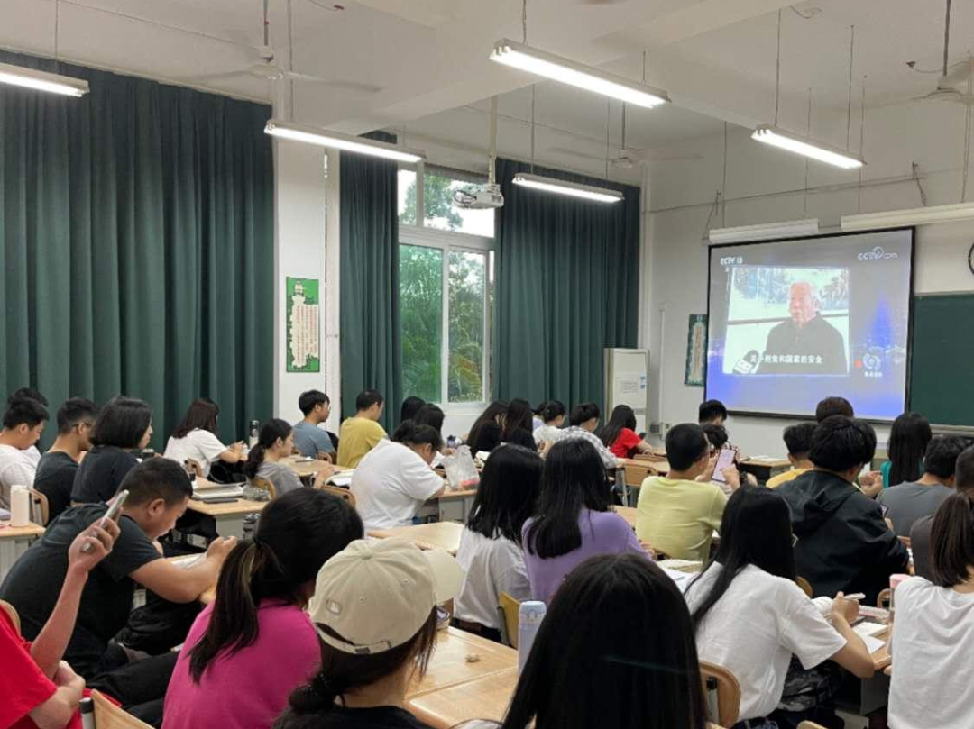 安全教育 你我同行！威廉希尔中国官网组织学生开展“国家安全”主题教育
